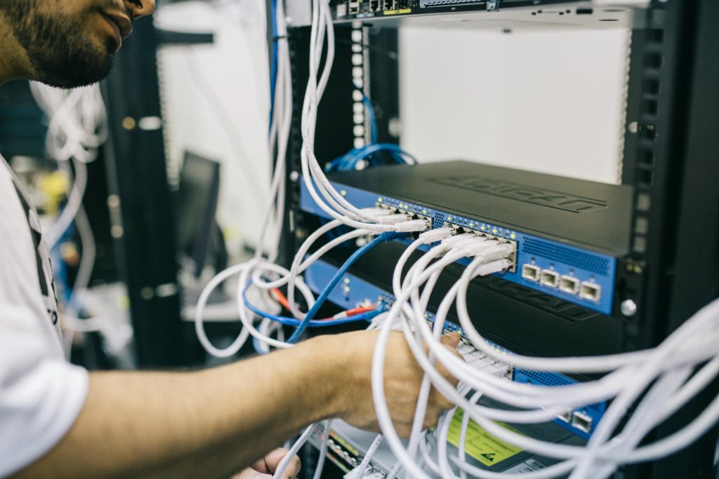 Formation informatique Bruxelles – technicien PC et réseau chez FIJ